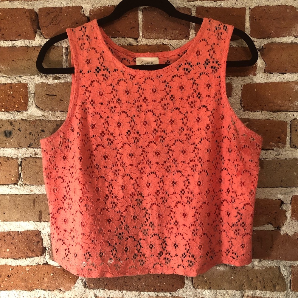Floral lace-like crop top!